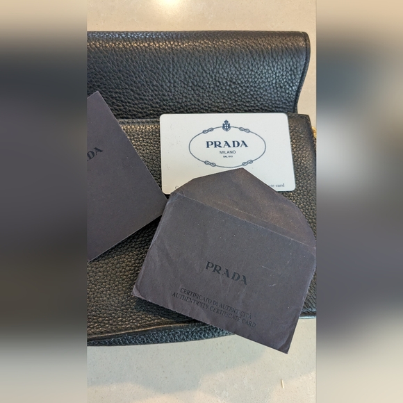 Authentic Prada Leather Bag with 2x Shoulder straps CoA & Dustbag - Picture 13 of 16